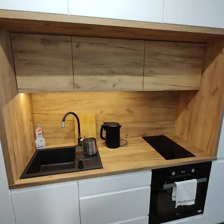 Uroczy Apartament Z Miejscem Na Auto W Garazu Warszawa