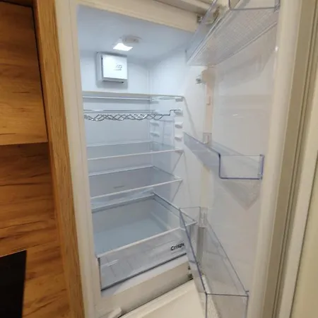 Uroczy Apartament Z Miejscem Na Auto W Garazu Apartment