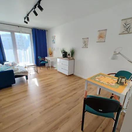 Uroczy Apartament Z Miejscem Na Auto W Garazu Szálloda *