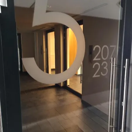 Uroczy Apartament Z Miejscem Na Auto W Garazu *