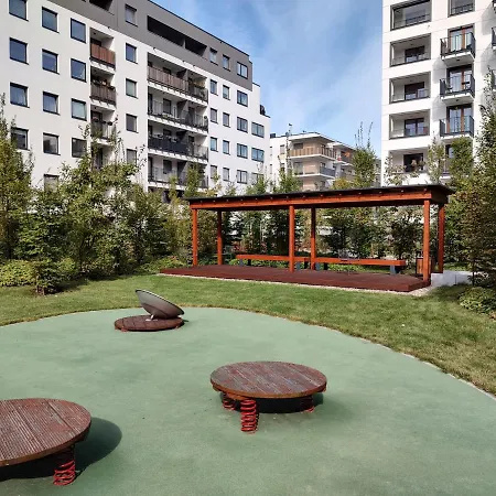 Uroczy Apartament Z Miejscem Na Auto W Garazu